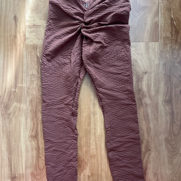 CSB Scrunch legging, v-cut textured - Picture 2 of 3